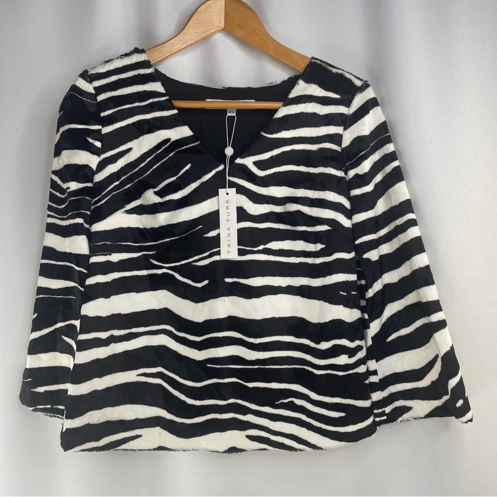 Trina Turk Hiroka Top Black White Soft Faux Fur Zebra Print NEW X-Small Sweater